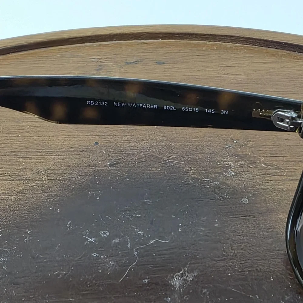 Ray-Ban RB2132 New Wayfarer Sunglasses Mens 55-18 Tortoise Tinted Italy 902L